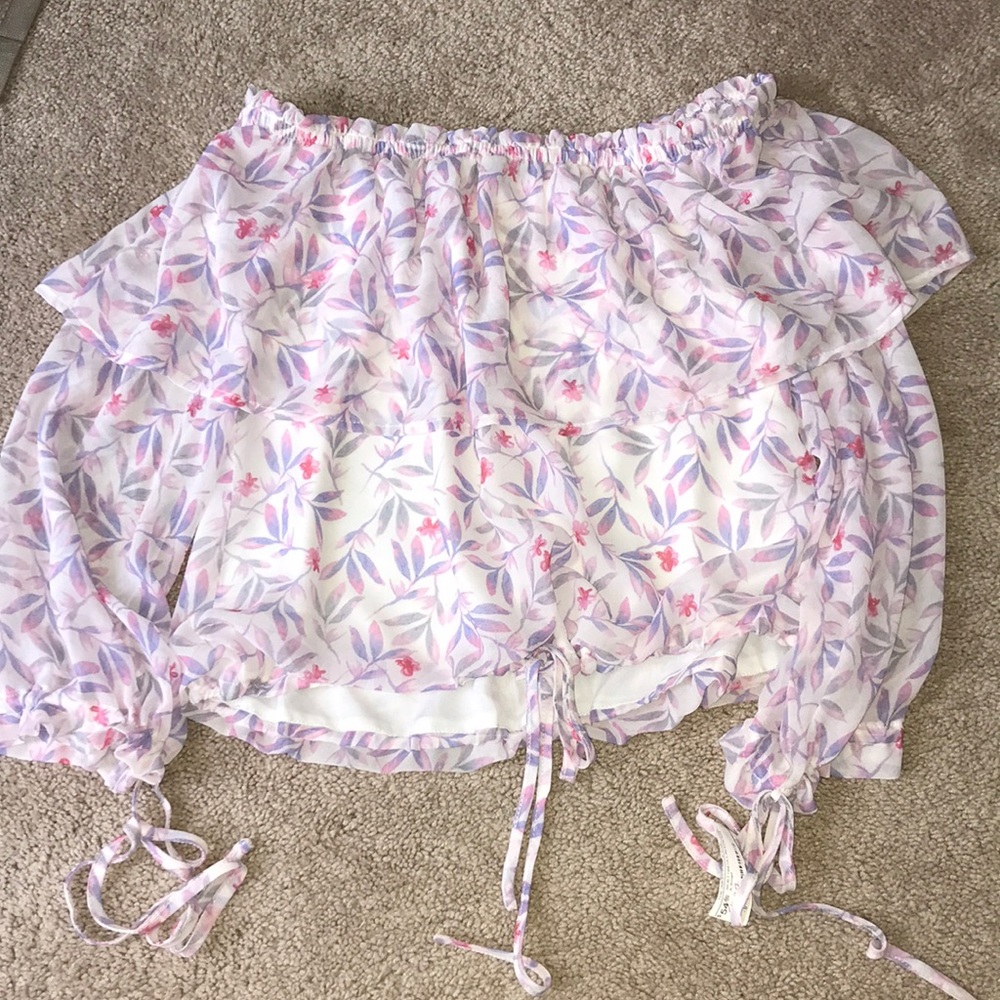 Off the shoulder boutique top